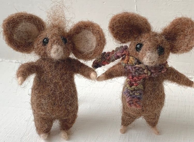 Learn Needle Felting, a beginners course by the School of Stitched Textiles