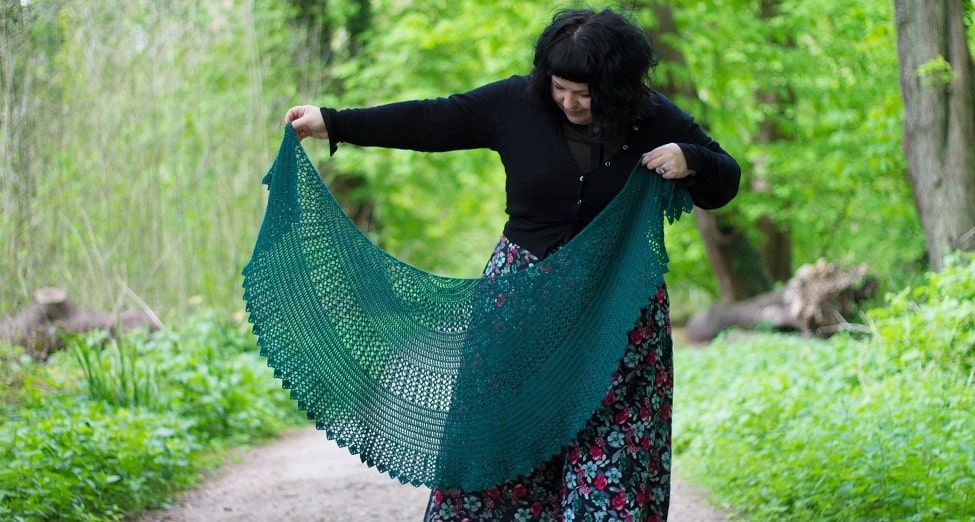 A crocheted shawl by Anna Nikipirowicz