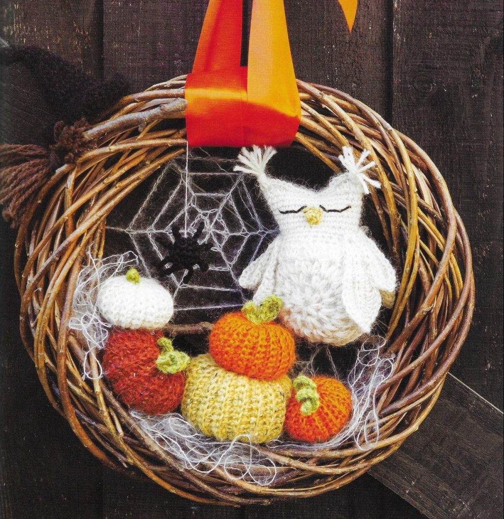 Crocheted halloween Wreath by Anna Nikipirowicz