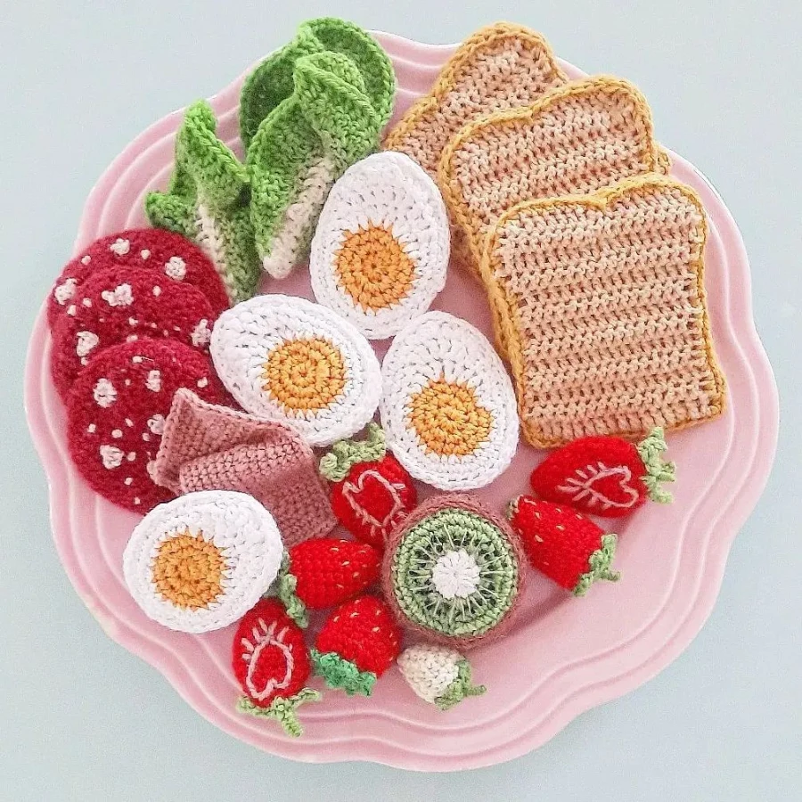 Maria skog virkase is a textile artist inspired by Food.