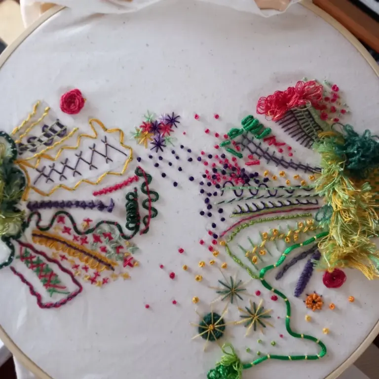 Rachel Ball - @ontheedgeofthesand (HE2)