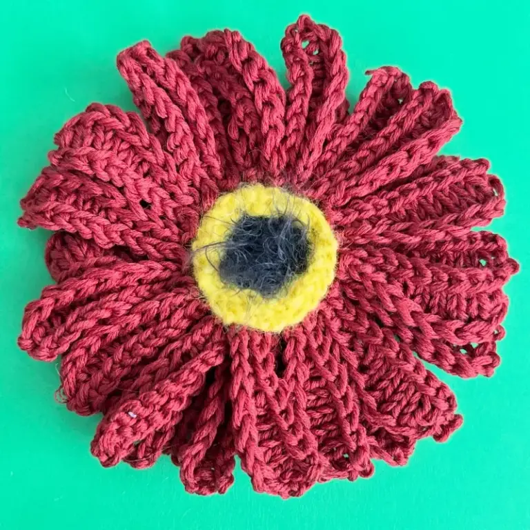 Knitted flower course work by Cilla, advanced knitting student