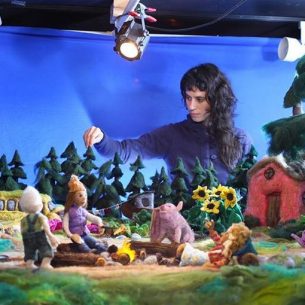 andrea-animates3-min Felt set designed and created by Andrea Love