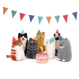 lindsey-thonmas-2-min Cat tea party by Lindsey Thomas